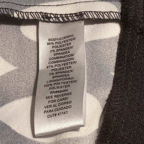 Studio I Classic Black & White MIDI dress. - Picture 13 of 16